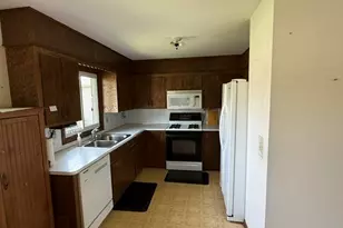 407 Glenview Ct, Fort Atkinson, WI 53538 - Photo 3