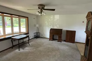407 Glenview Ct, Fort Atkinson, WI 53538 - Photo 5