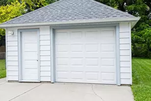 6615 N 42nd St, Milwaukee, WI 53209 - Photo 3