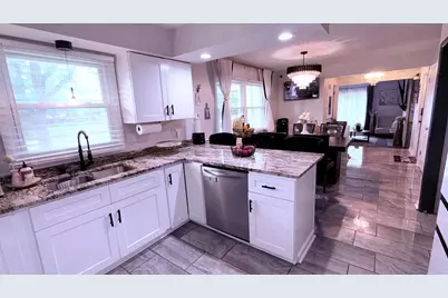 6529 N Range Line Rd, Glendale, WI 53209 - Photo 17