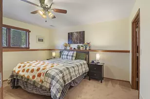 2117 Newberry Ln, Racine, WI 53402 - Photo 9