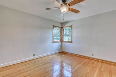 W160N8714  Patton Dr, Menomonee Falls, WI 53051 - Photo 23