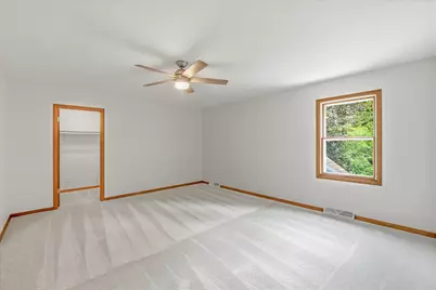 546  Beechwood Dr, Cedarburg, WI 53012 - Photo 27