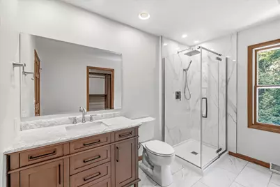 546  Beechwood Dr, Cedarburg, WI 53012 - Photo 5