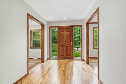 546  Beechwood Dr, Cedarburg, WI 53012 - Photo 15