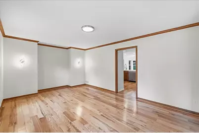 546  Beechwood Dr, Cedarburg, WI 53012 - Photo 11