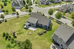 1724 Moccasin Trail, Waukesha, WI 53189 - Photo 51