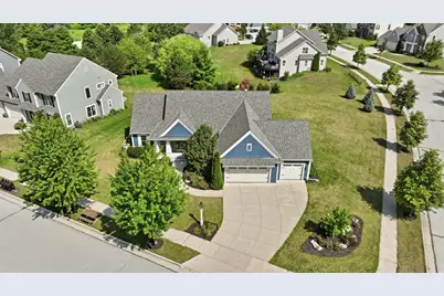 1724  Moccasin Trl, Waukesha, WI 53189 - Photo 1