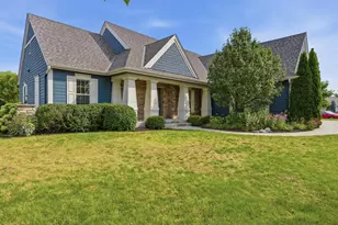 1724 Moccasin Trail, Waukesha, WI 53189 - Photo 3