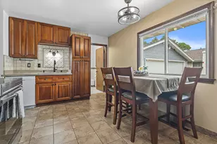 5253 S 8th St, Milwaukee, WI 53221 - Photo 9