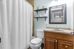 5253 S 8th St, Milwaukee, WI 53221 - Photo 11