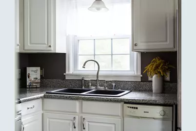 1952 N 119th St, Wauwatosa, WI 53226 - Photo 13