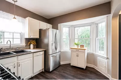 1952 N 119th St, Wauwatosa, WI 53226 - Photo 15