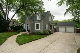 1952 N 119th St, Wauwatosa, WI 53226 - Photo 3