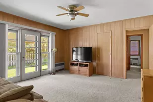 1127 Lincoln Blvd, Manitowoc, WI 54220 - Photo 31