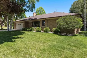 1127 Lincoln Blvd, Manitowoc, WI 54220 - Photo 13