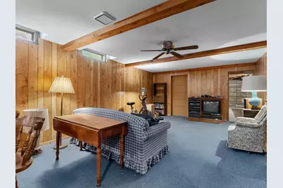 1127  Lincoln Blvd, Manitowoc, WI 54220 - Photo 11