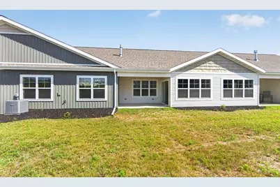 1601  Wildlife Dr #3, Kewaskum, WI 53040 - Photo 17