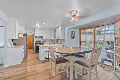 N103W16612  Country Ct, Germantown, WI 53022 - Photo 9