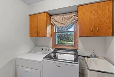 N103W16612  Country Ct, Germantown, WI 53022 - Photo 31