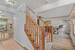 N103W16612 Country Ct, Germantown, WI 53022 - Photo 5
