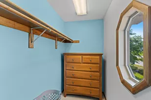 N103W16612 Country Ct, Germantown, WI 53022 - Photo 25