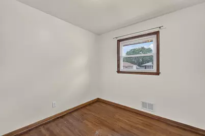 3627  Regency Dr, Racine, WI 53402 - Photo 15