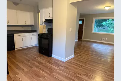 8035 W Warnimont Ave, Milwaukee, WI 53220 - Photo 7
