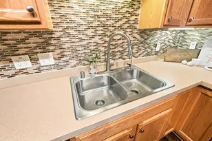 3862 S Lake Dr, Saint Francis, WI 53235 - Photo 17
