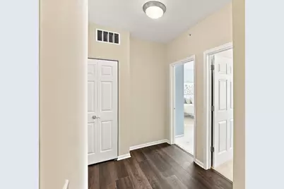 3862 S Lake Dr #207, Saint Francis, WI 53235 - Photo 21