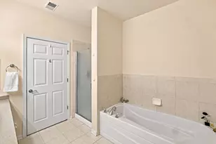 3862 S Lake Dr, Saint Francis, WI 53235 - Photo 31