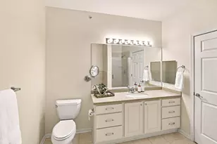3862 S Lake Dr, Saint Francis, WI 53235 - Photo 35