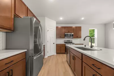 1141  Mt. Vernon Dr, Hartford, WI 53027 - Photo 13