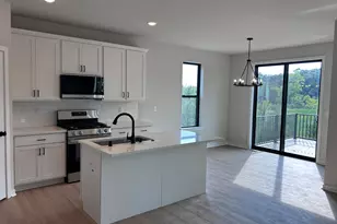 9569 S Sophia Ct, Franklin, WI 53132 - Photo 3