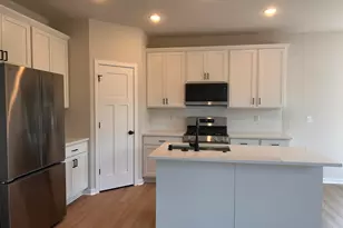 9569 S Sophia Ct, Franklin, WI 53132 - Photo 27