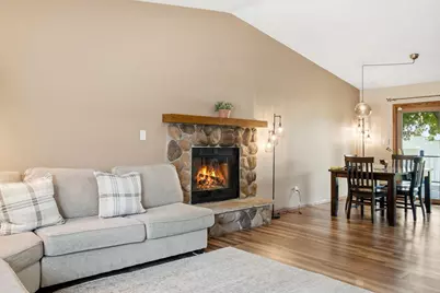 10119  Dunkelow Rd, Racine, WI 53126 - Photo 5