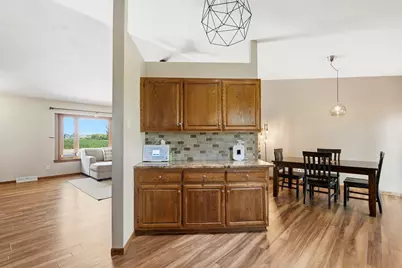 10119  Dunkelow Rd, Racine, WI 53126 - Photo 15