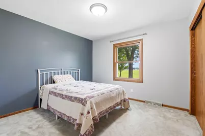 10119  Dunkelow Rd, Racine, WI 53126 - Photo 19