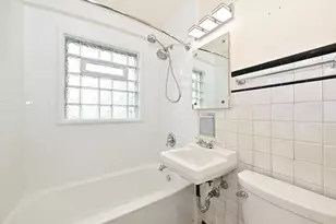 3672 S 19th St, Milwaukee, WI 53221 - Photo 7