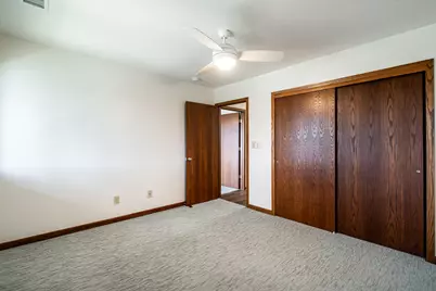 N85W15650  Ridge Rd #302, Menomonee Falls, WI 53051 - Photo 21
