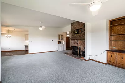 N85W15650  Ridge Rd #302, Menomonee Falls, WI 53051 - Photo 11