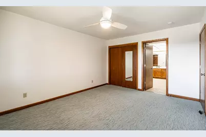 N85W15650  Ridge Rd #302, Menomonee Falls, WI 53051 - Photo 13