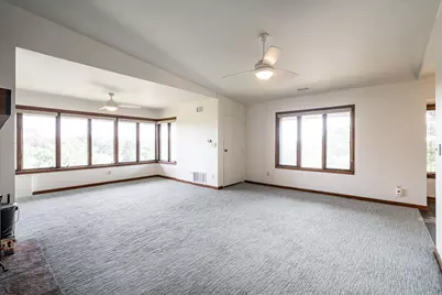 N85W15650  Ridge Rd #302, Menomonee Falls, WI 53051 - Photo 5