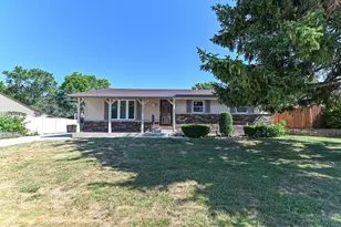 1220 Lakeview Ave, South Milwaukee, WI 53172 - Photo 1