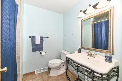 1220  Lakeview Ave, South Milwaukee, WI 53172 - Photo 23