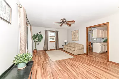 1220  Lakeview Ave, South Milwaukee, WI 53172 - Photo 5