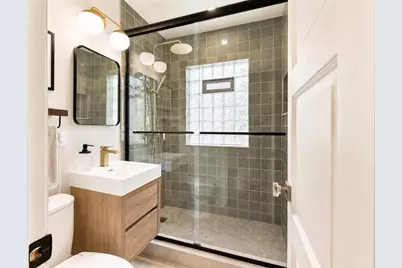 7923  Eagle St, Wauwatosa, WI 53213 - Photo 13