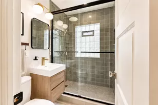7923 Eagle St, Wauwatosa, WI 53213 - Photo 13