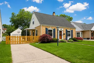 7923  Eagle St, Wauwatosa, WI 53213 - Photo 33
