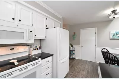 384  Willow Grove Dr #F, Pewaukee, WI 53072 - Photo 13